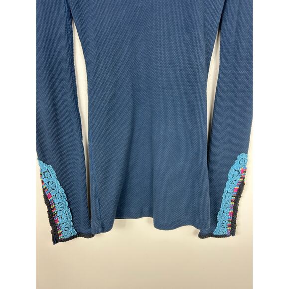 Free People Meadow Fiesta Cuff Thermal Long Sleeve Top Blue Sz Small Boho - Picture 5 of 9